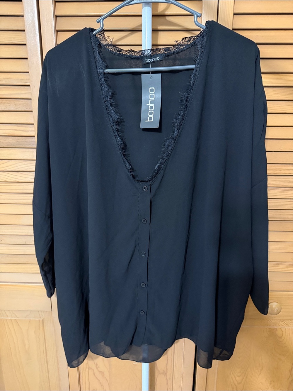 Boohoo Black V-Neck Button Front Blouse with Lace Trim